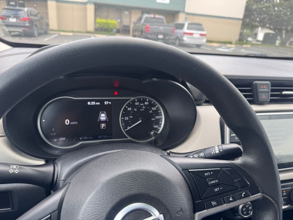 2021 Nissan Versa Sedan SV - Photo 7