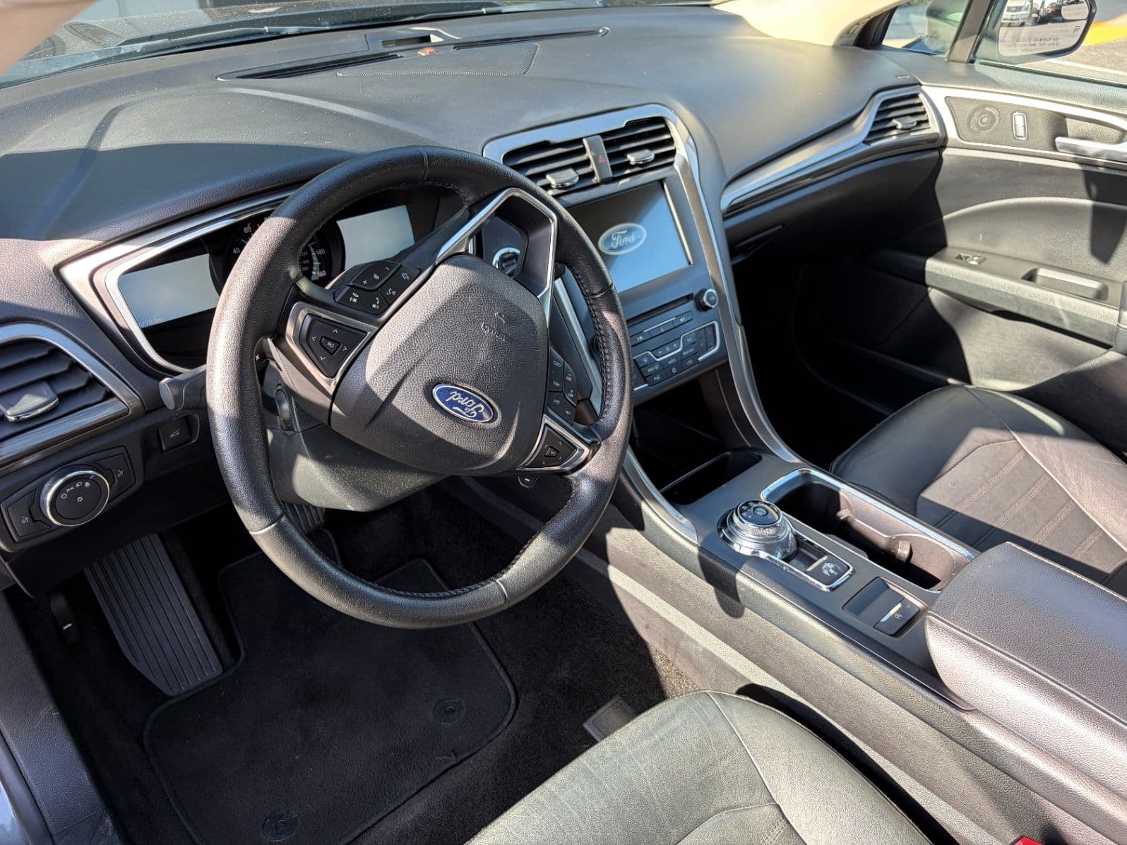 Vehicle photo